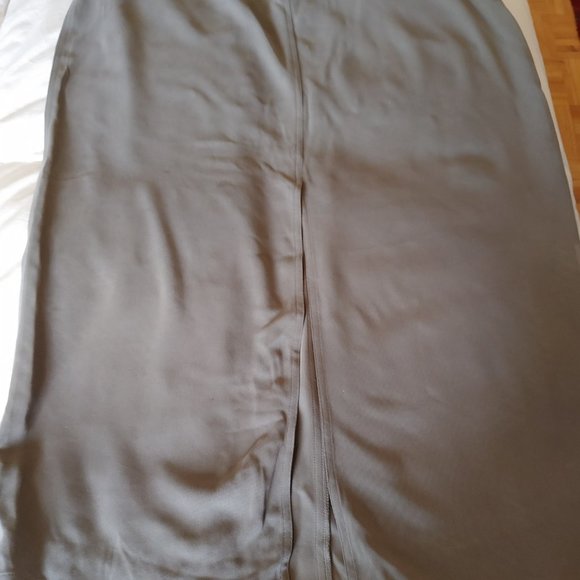 Liz Claiborne silk skirt - Picture 4 of 4